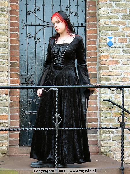 rhea02-03.jpg