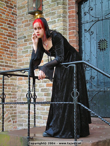 rhea02-07.jpg