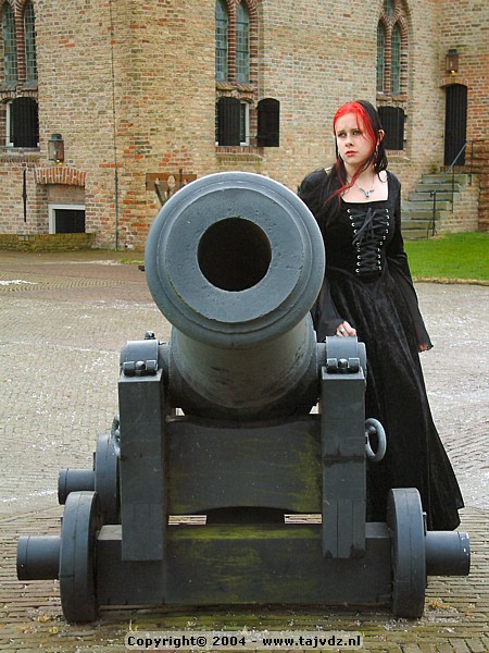 rhea02-09.jpg