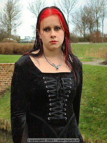 rhea02-25.jpg