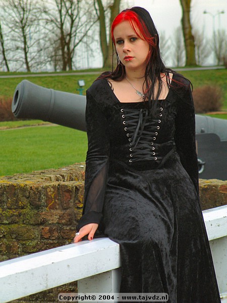 rhea02-44.jpg